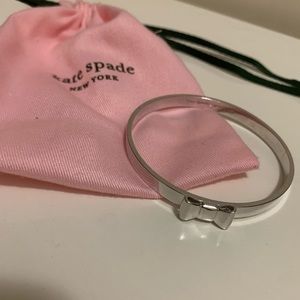 Silver Bracelet with a bow in the middle